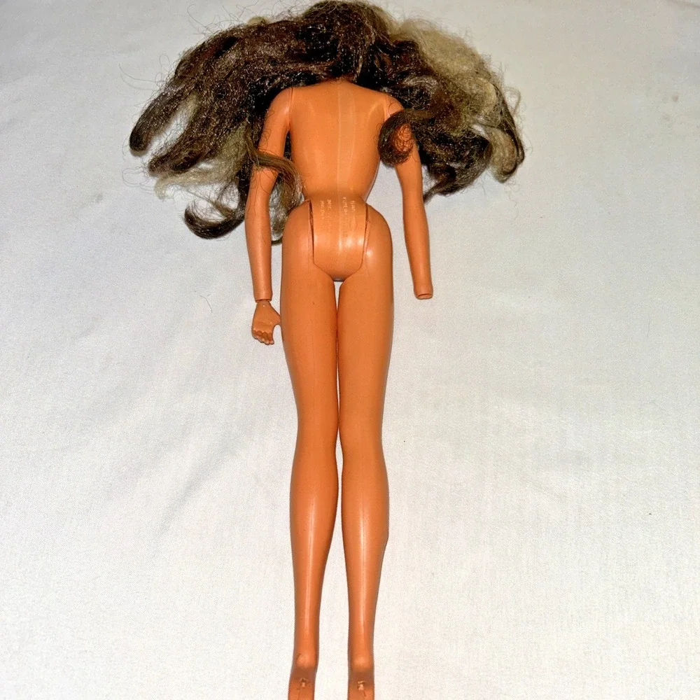 Vintage 1975 IDeal Tuesday Taylor Doll ‎ Blonde/Black Hair Head Swivels